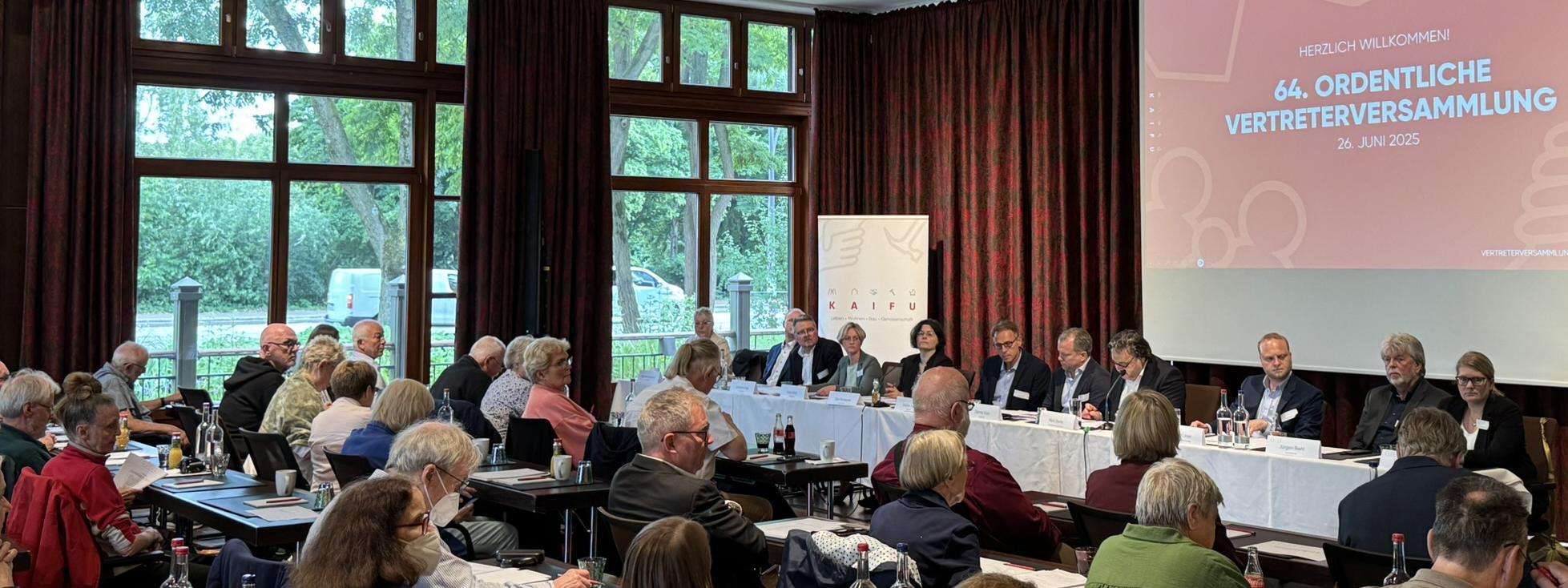 Das Plenum bei der KAIFU Vertreterversammlung